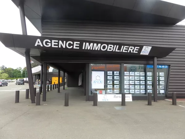 devanture agence ANOU IMMOBILIER BROU